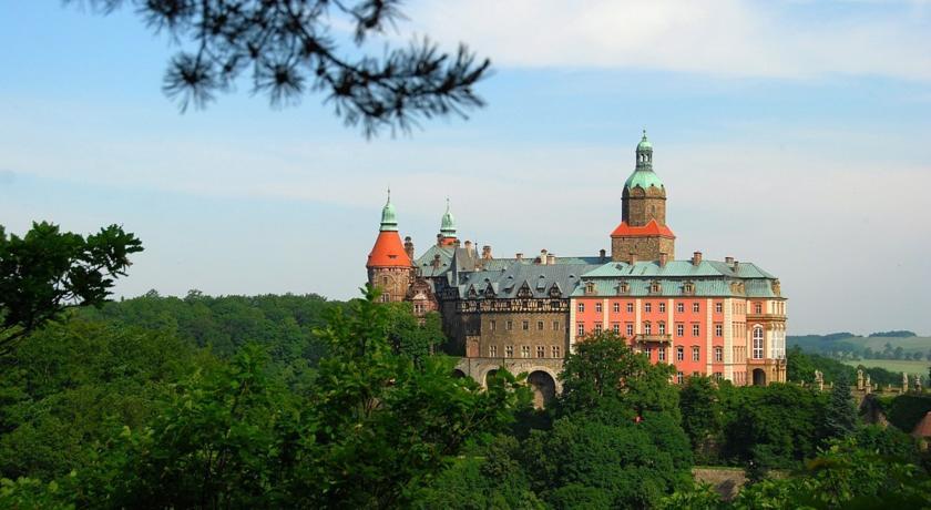 Przy Oslej Bramie Hotel Wałbrzych Kültér fotó
